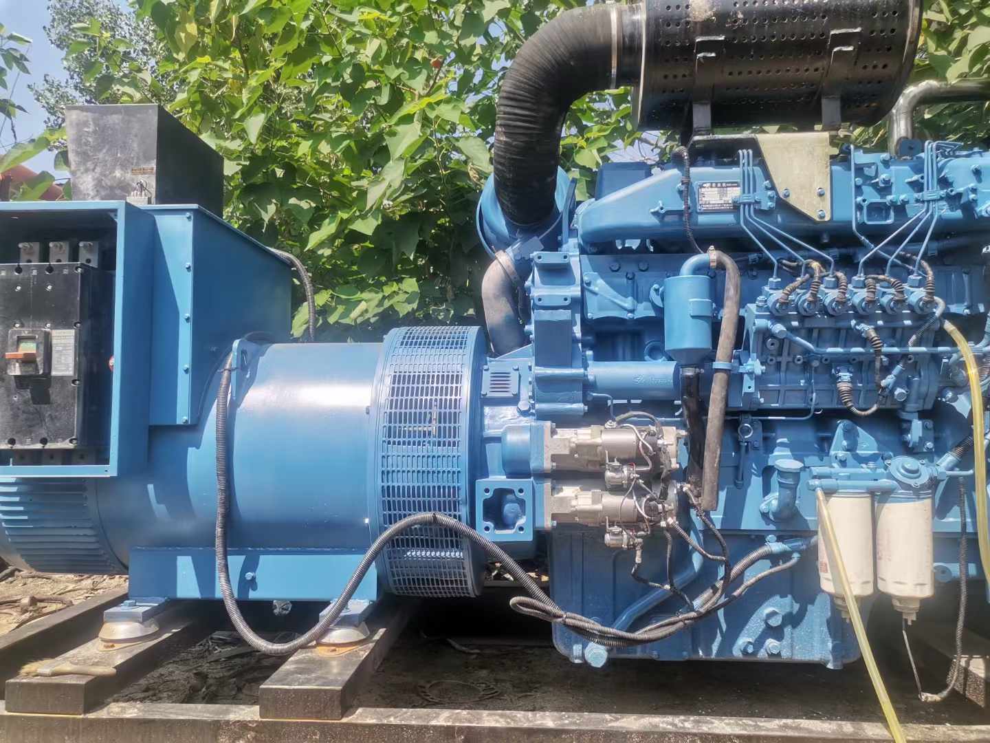 叠彩详细说明降低 800kW 柴油发电机输出电流波动的方法
