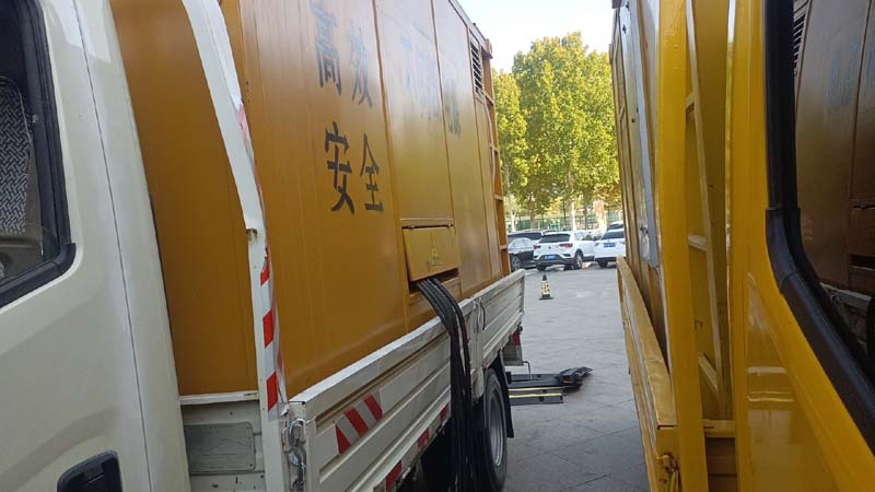 叠彩如何判断柴油发电机组和UPS电源的切换时间是否符合要求？